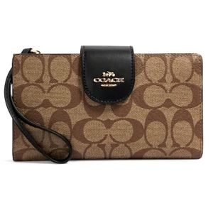 Coach wristlet wallet